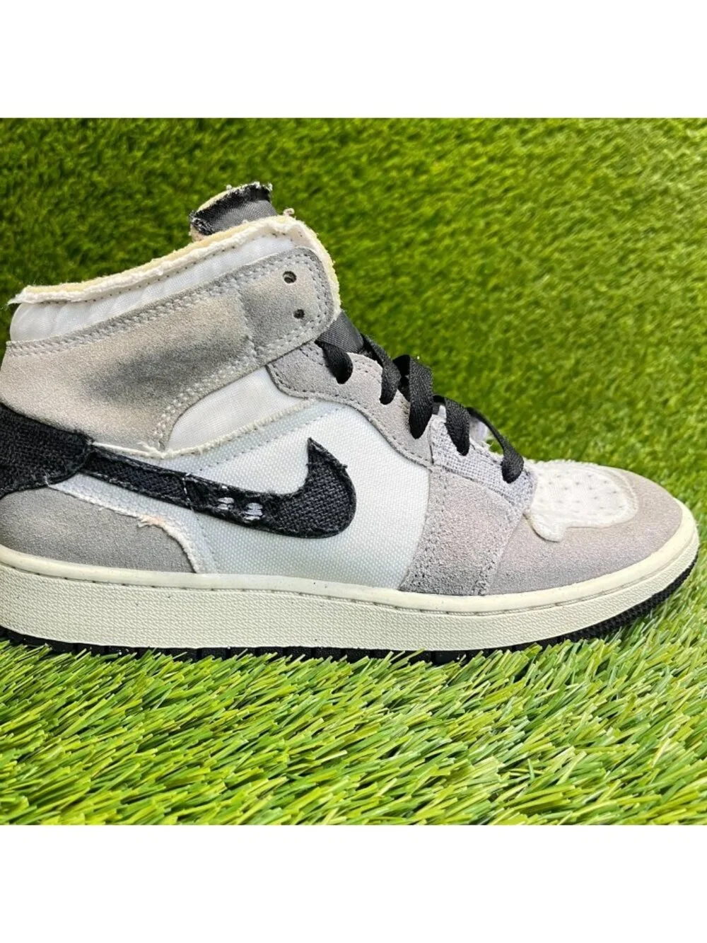 Nike Air Jordan 1 Mid SE Craft White Gray Boys Size 5.5Y Athletic Shoes Sneakers
